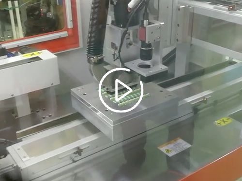 在線鋸齒電路闆切割機視頻